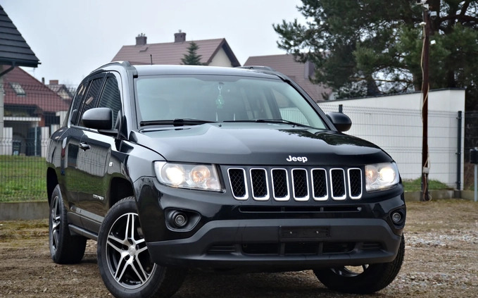 Jeep Compass cena 41900 przebieg: 217000, rok produkcji 2012 z Krapkowice małe 301